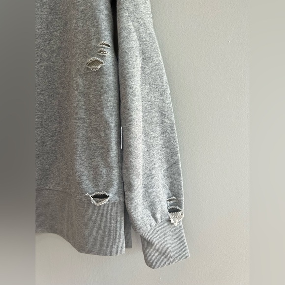 NWT Romeo & Juliet Light Heather Gray Distressed Sweatshirt, size Small - Picture 13 of 13